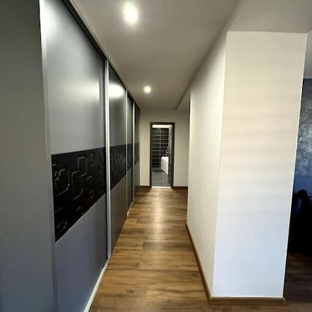 Modern Apartment In City Centre Банска-Бистрица Экстерьер фото